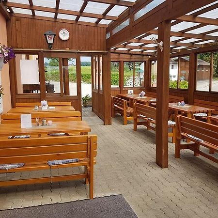 Gasthaus Kloibhofer Neukirchen bei Lambach Exterior foto
